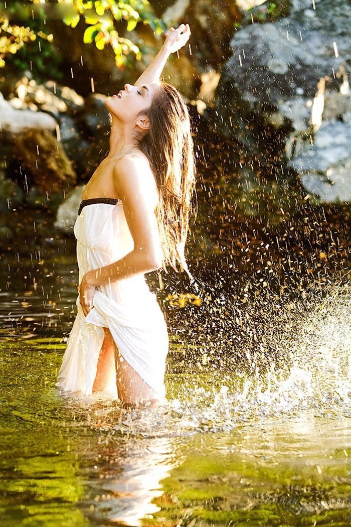 Marie Avgeropoulos in Changchun