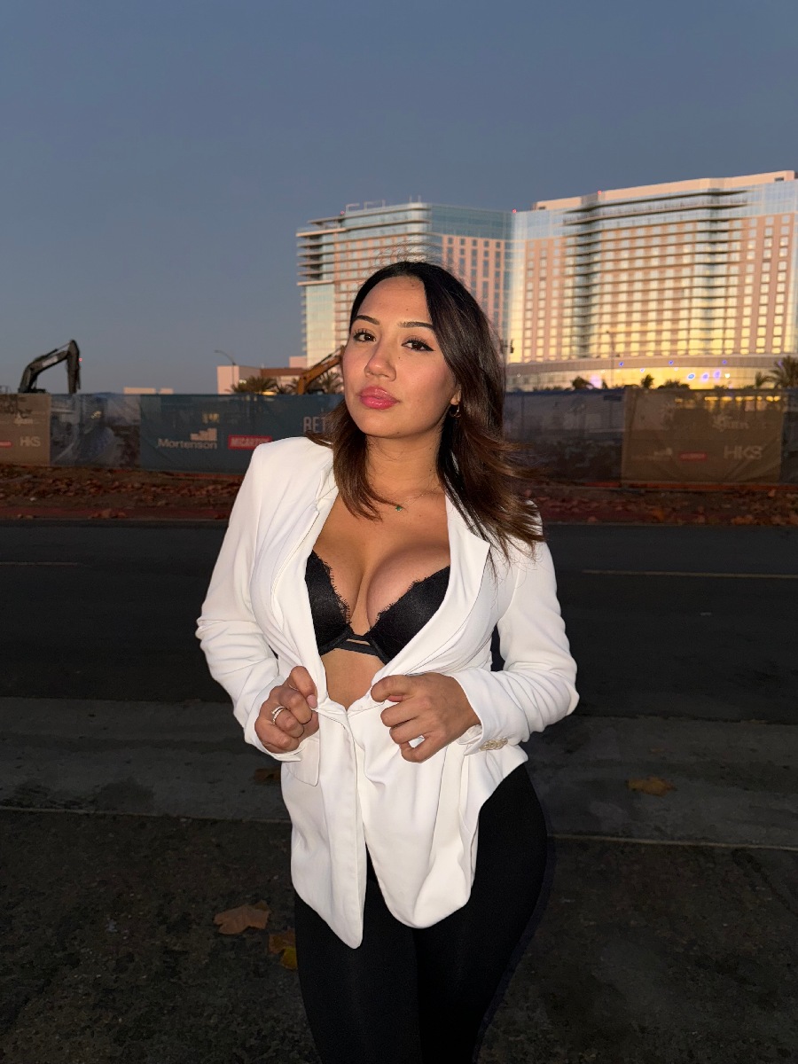 Take a pause and enjoy Ali Cruz — streaming from Changchun