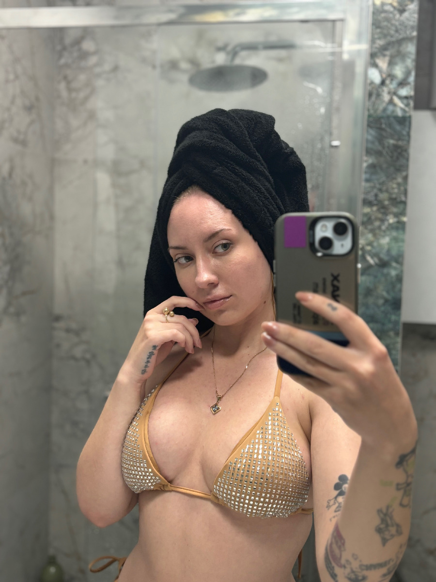 Nude girl KateV in Changchun