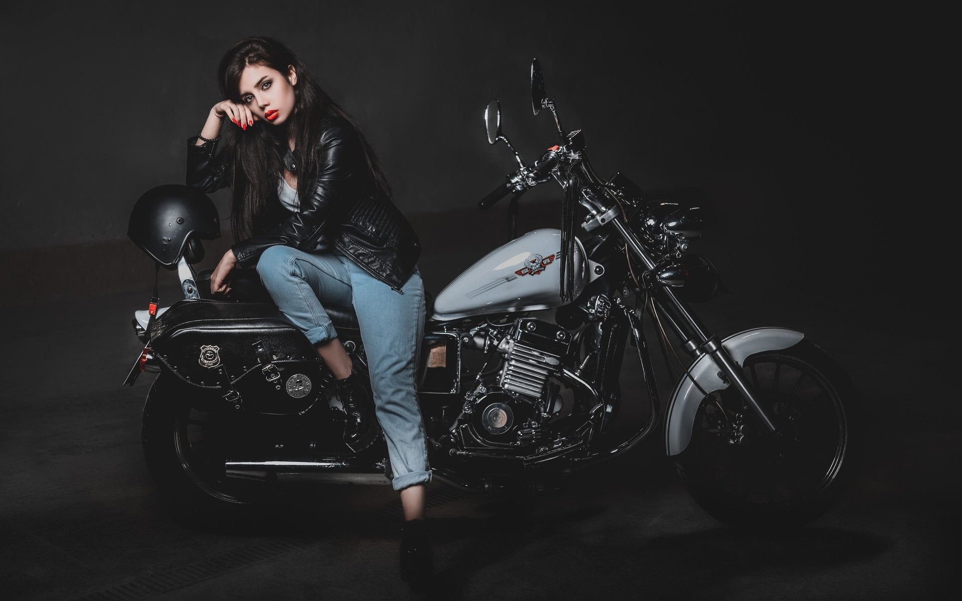 Biker girls: style and drive in Changchun