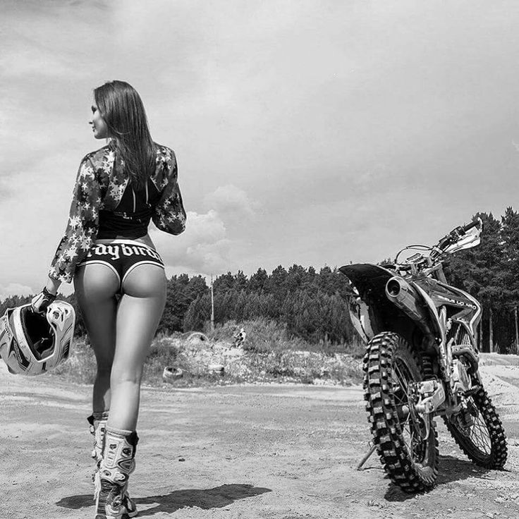 Beautiful girls and motorcycles in Changchun
