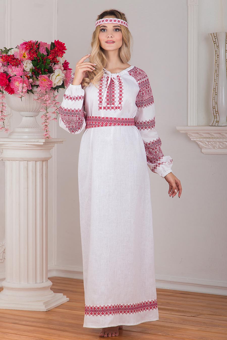 Women in Slavic costumes in Changchun