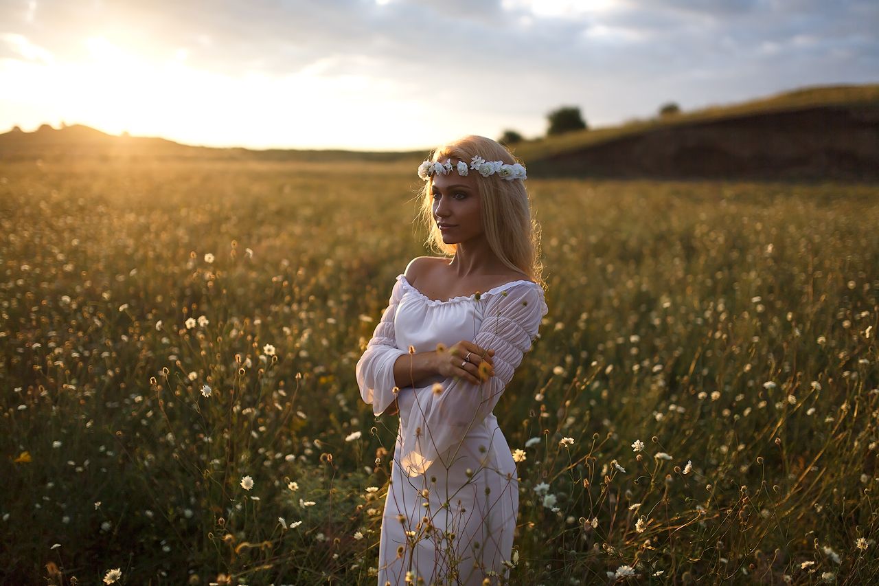 Girls in Slavic costumes in Changchun