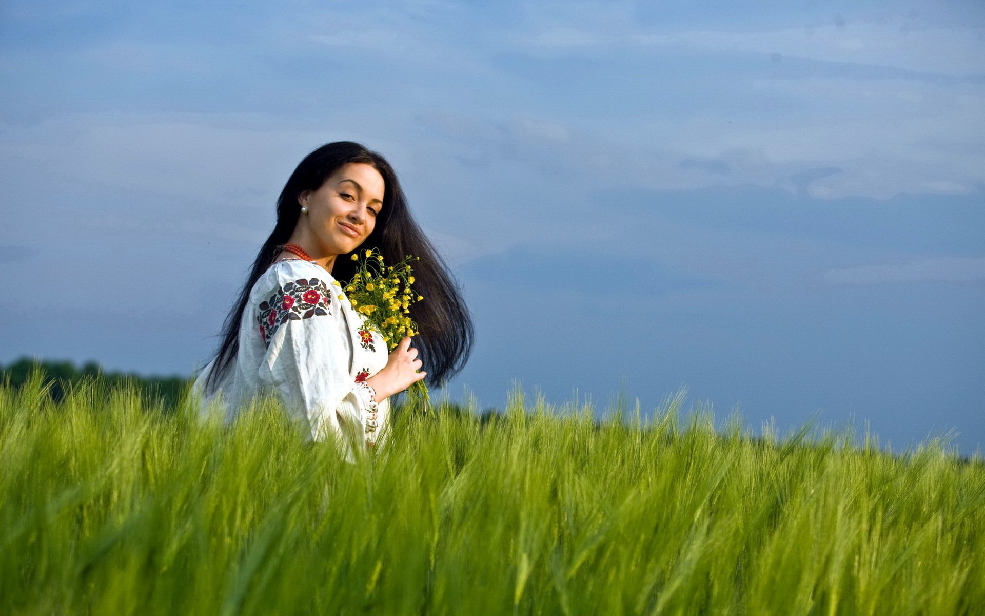 Girls in Slavic costumes in Changchun