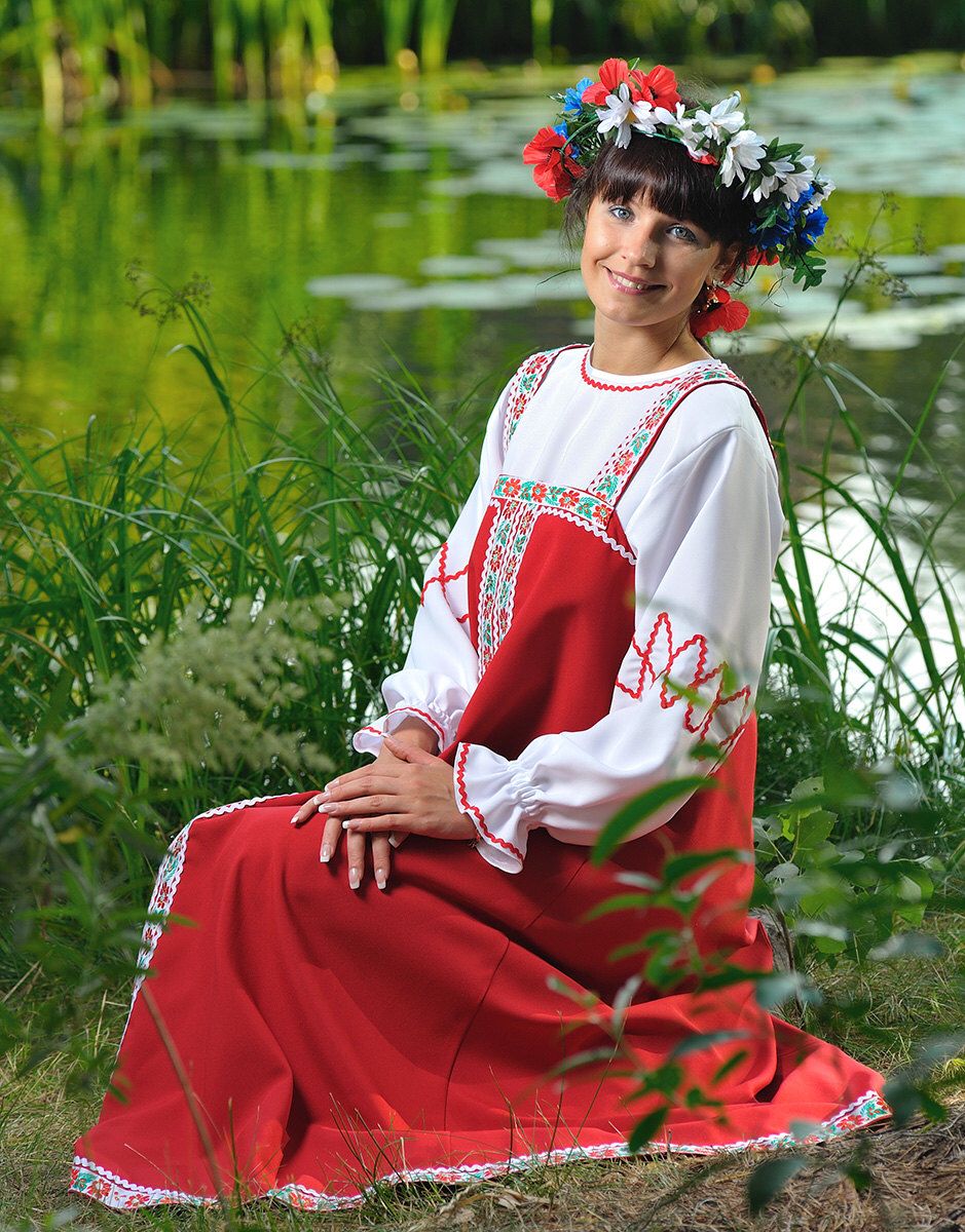 Beautiful girl Girls in Slavic costumes in Changchun