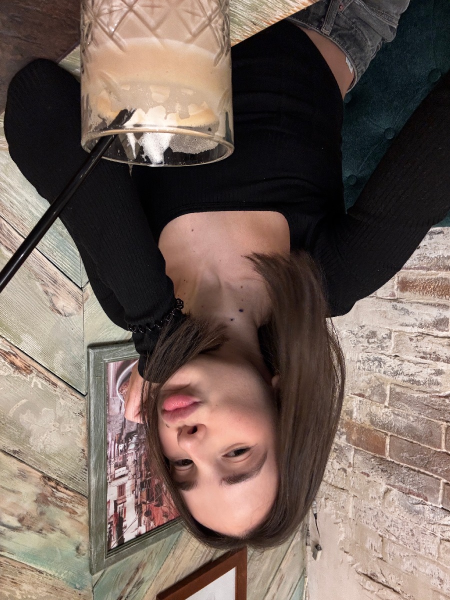 Fresh photos, fresh mood — Tina online in Changchun